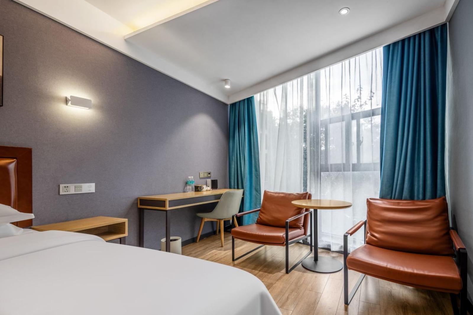 Weiting Light Of Finance And Economics Hotel 3*