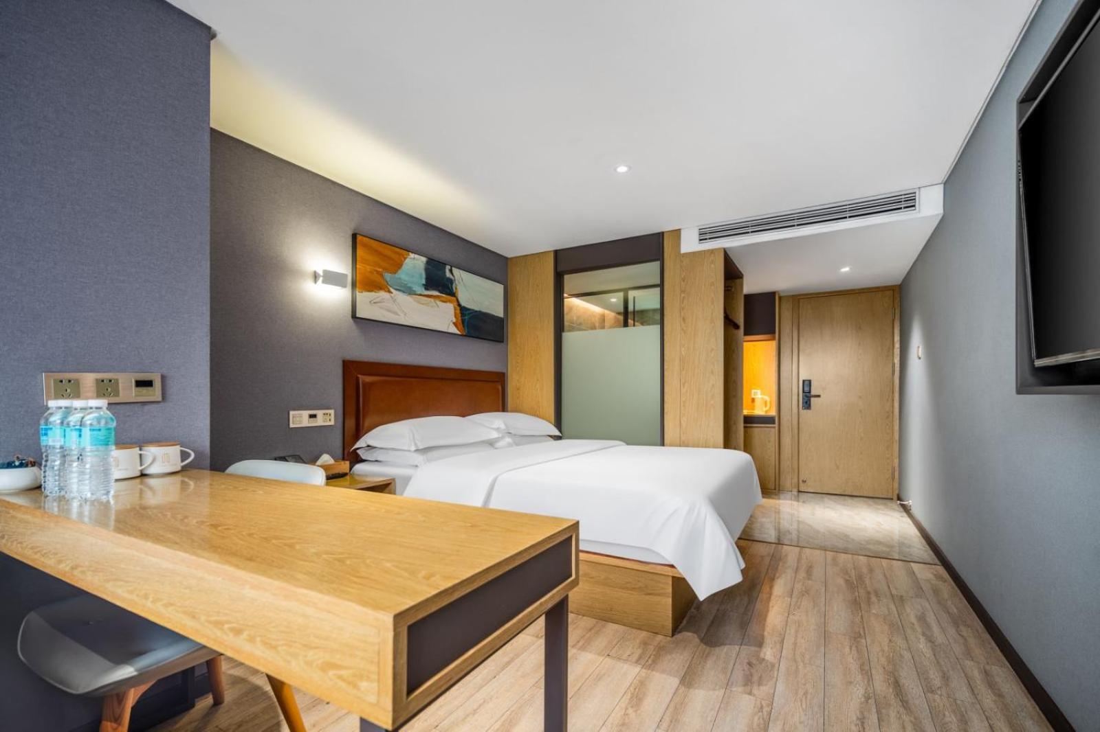 Hotel Weiting Light Of Finance And Economics 3*